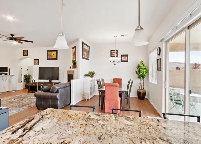Cozy Granville Retreat With Modern Amenities, Nearby Scenic Trails & Pristine Lakes Of Prescott Holiday home